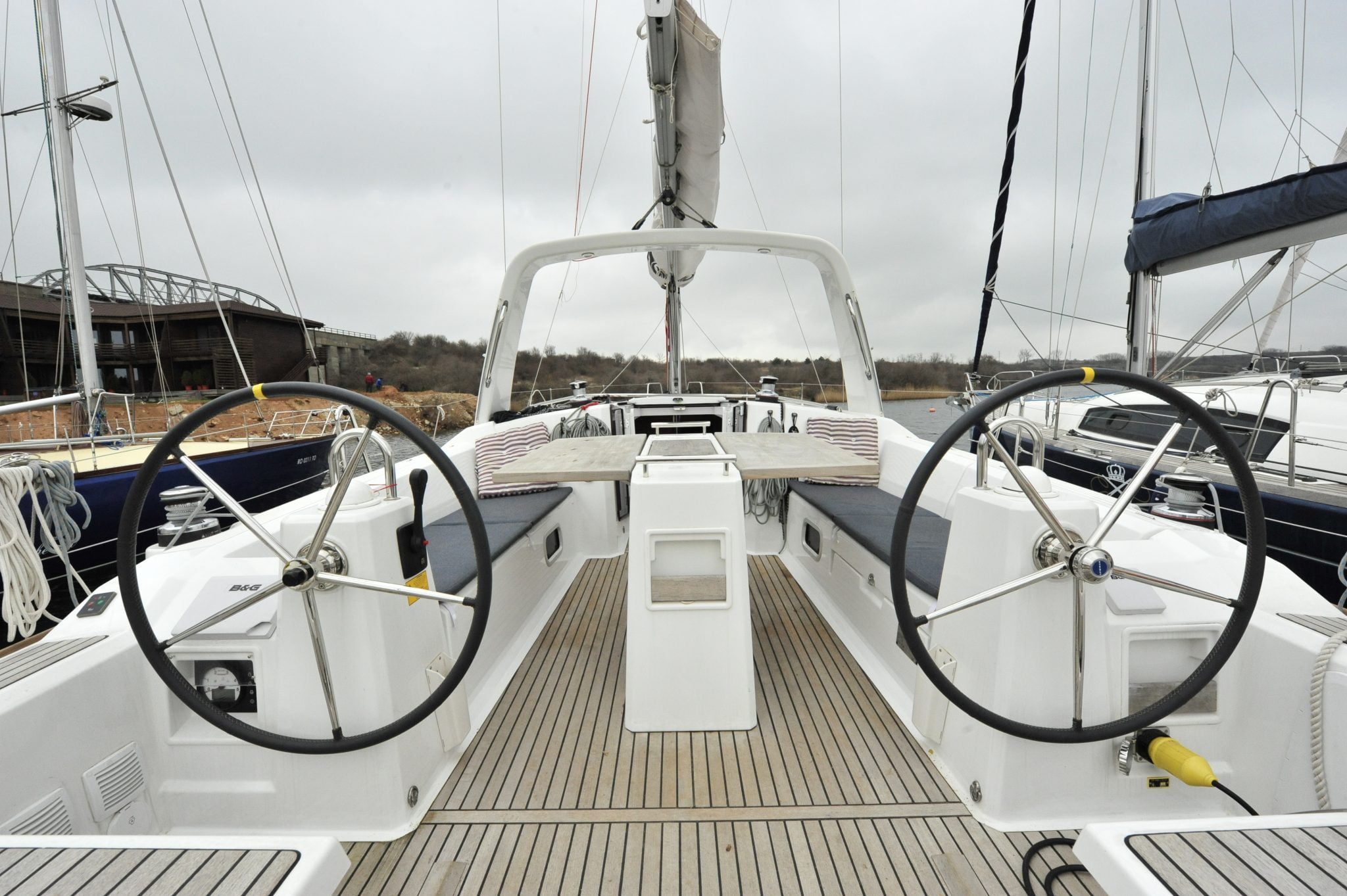 SailON | Închiriere yachturi, agrement nautic, teambuilding, cursuri sailing